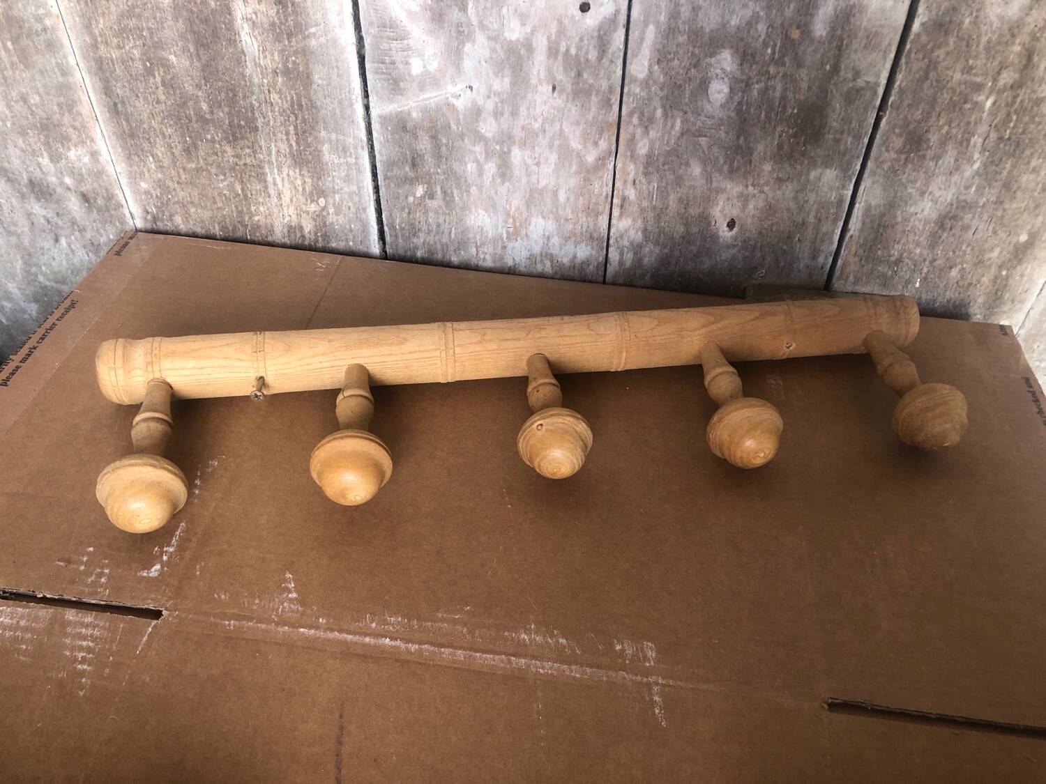 Portemanteau mural vintage 5 patères en bois tourné