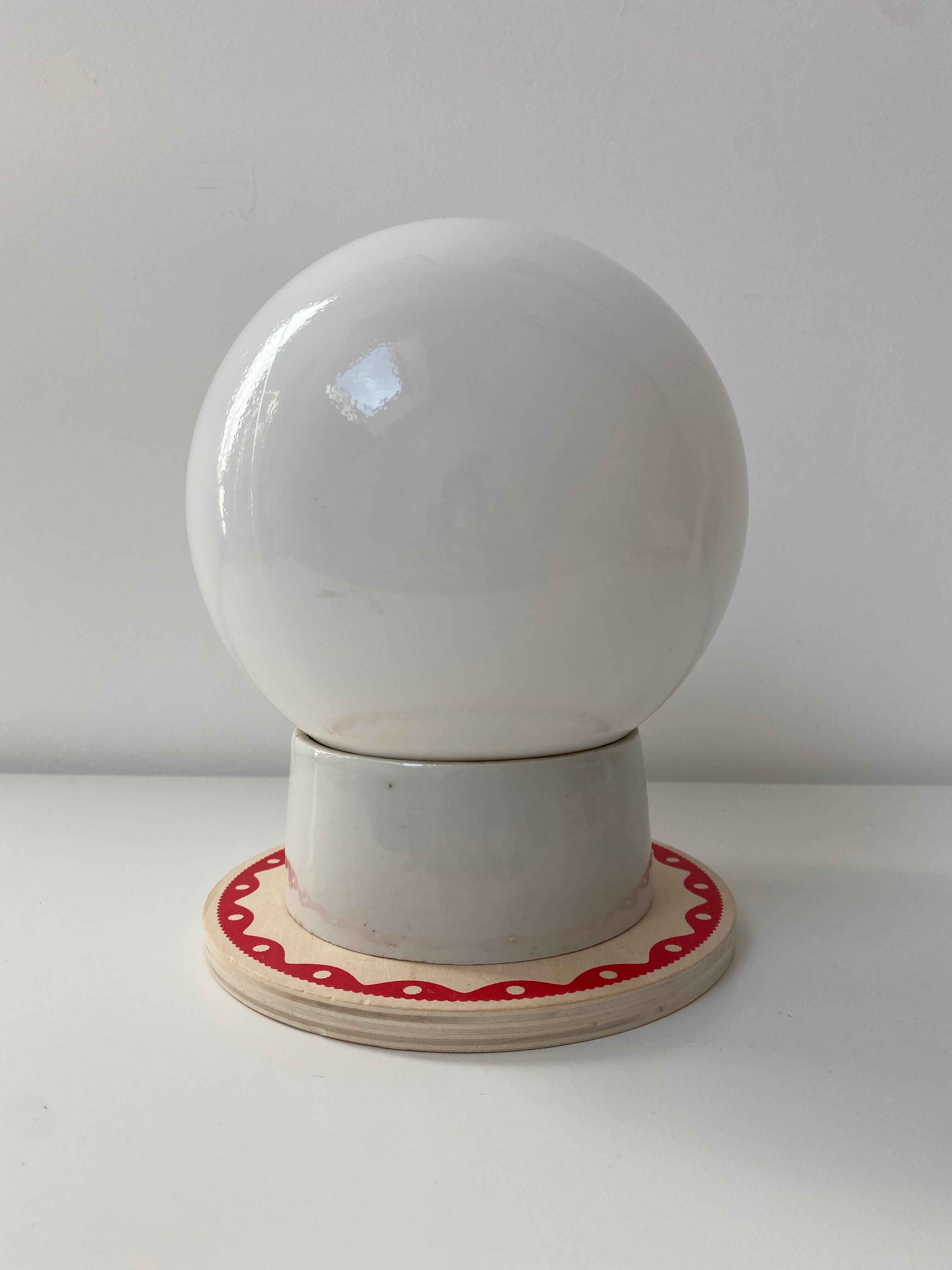 Ceramic ball wall lamp