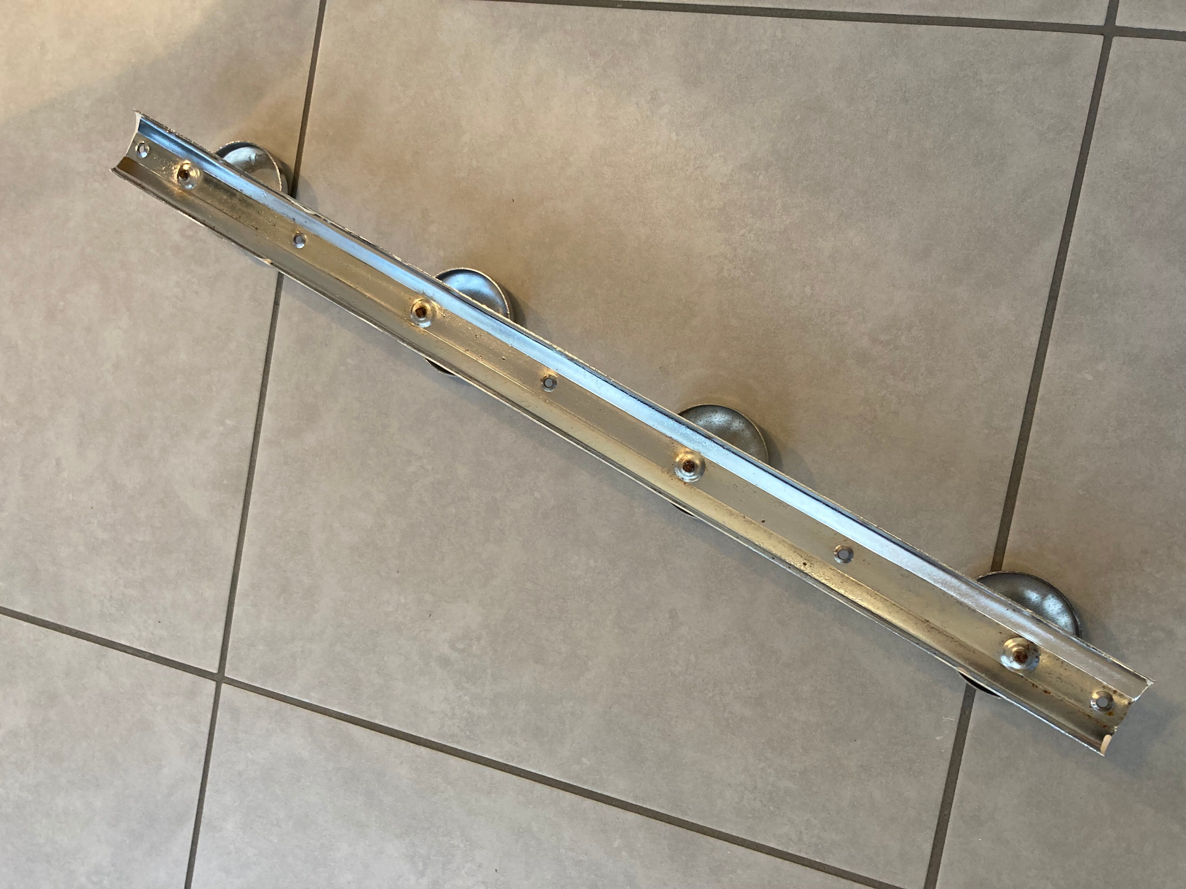 Chromed metal hook 4 supports