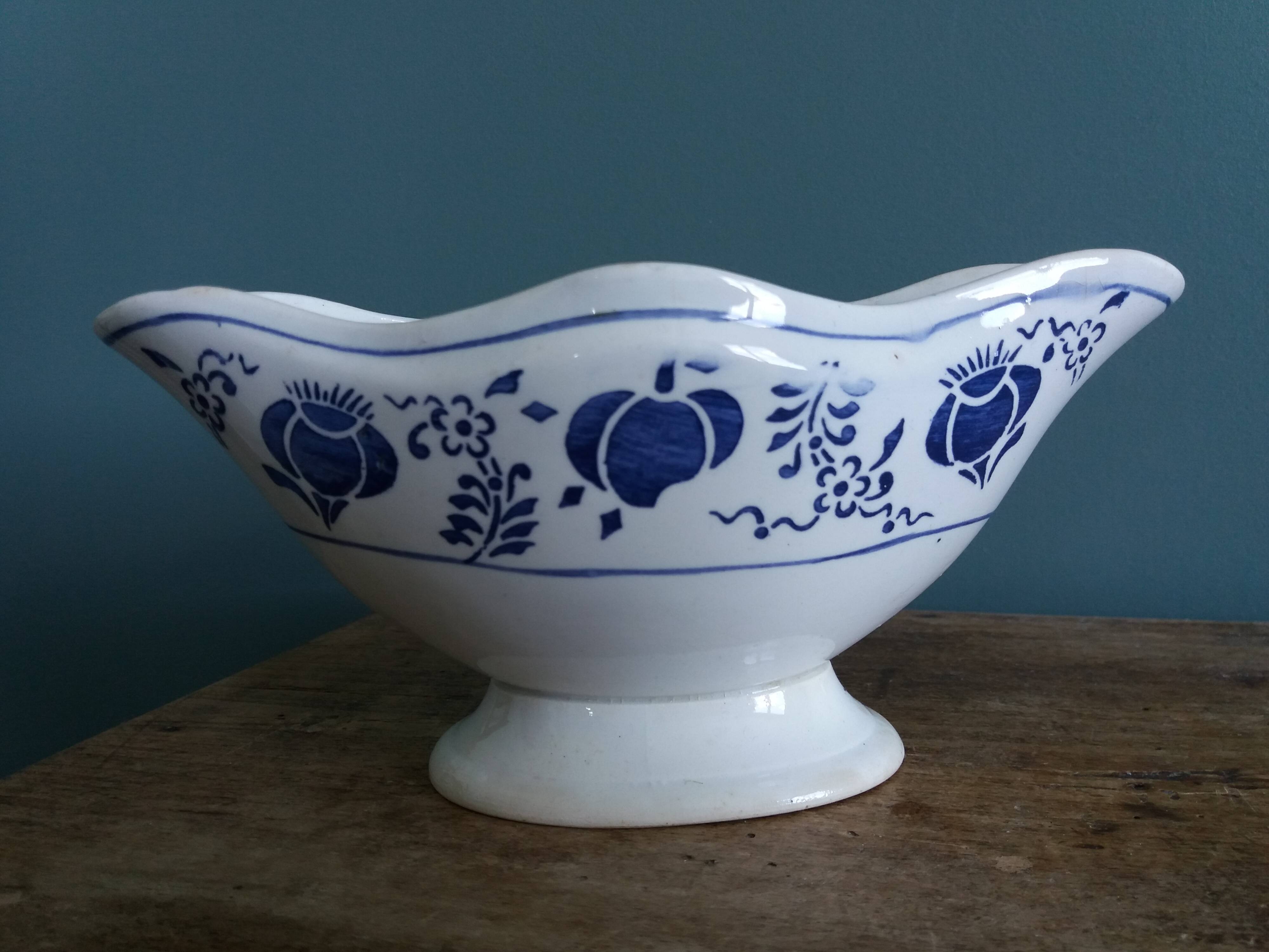 Iron Earth Dishes Moulin des Loups and Hamage