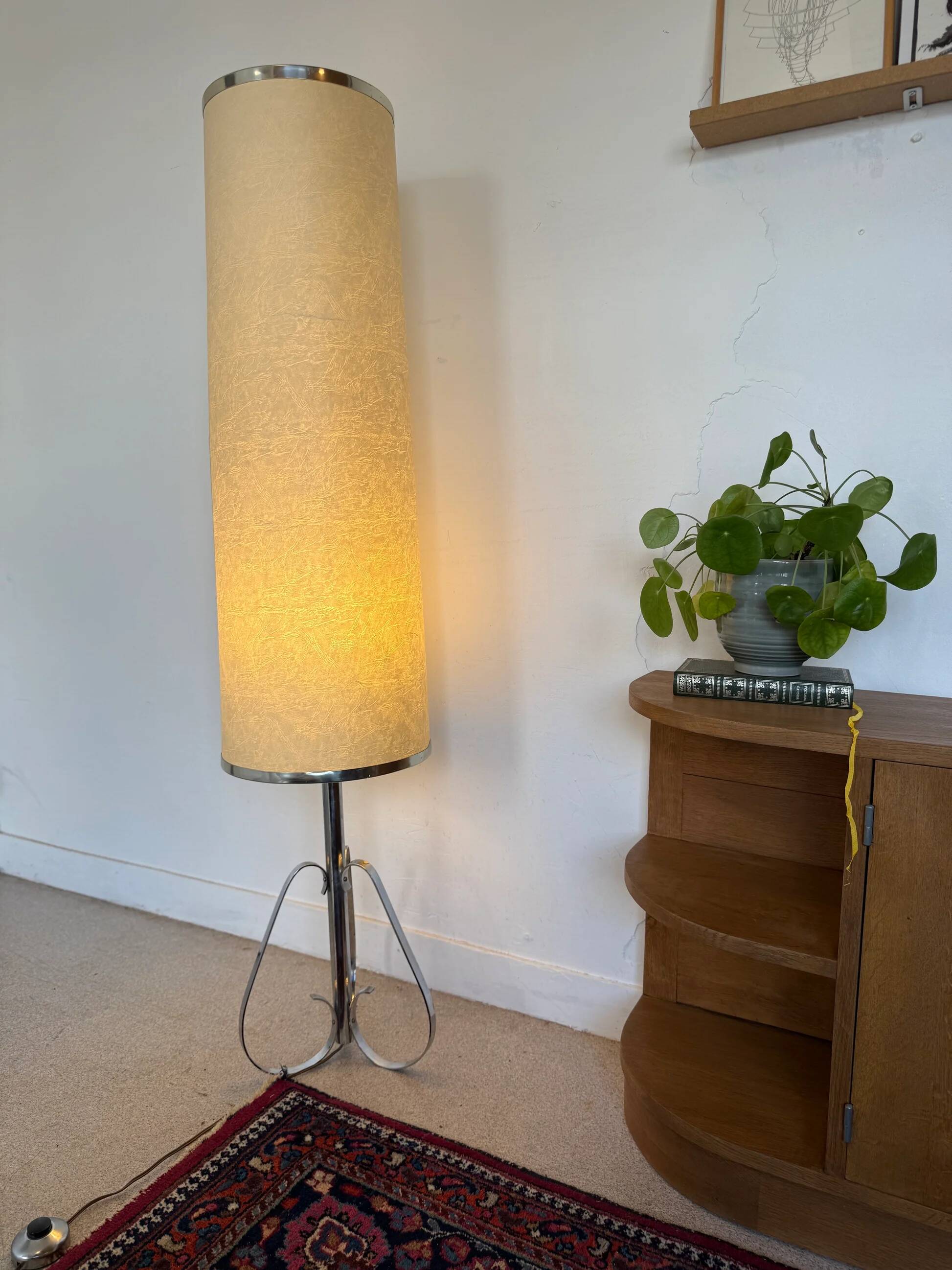 Vintage chrome lamp / floor lamp with its metal-edged shade