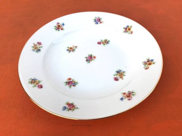 6 assiettes creuses anciennes  Porcelaine P.N France