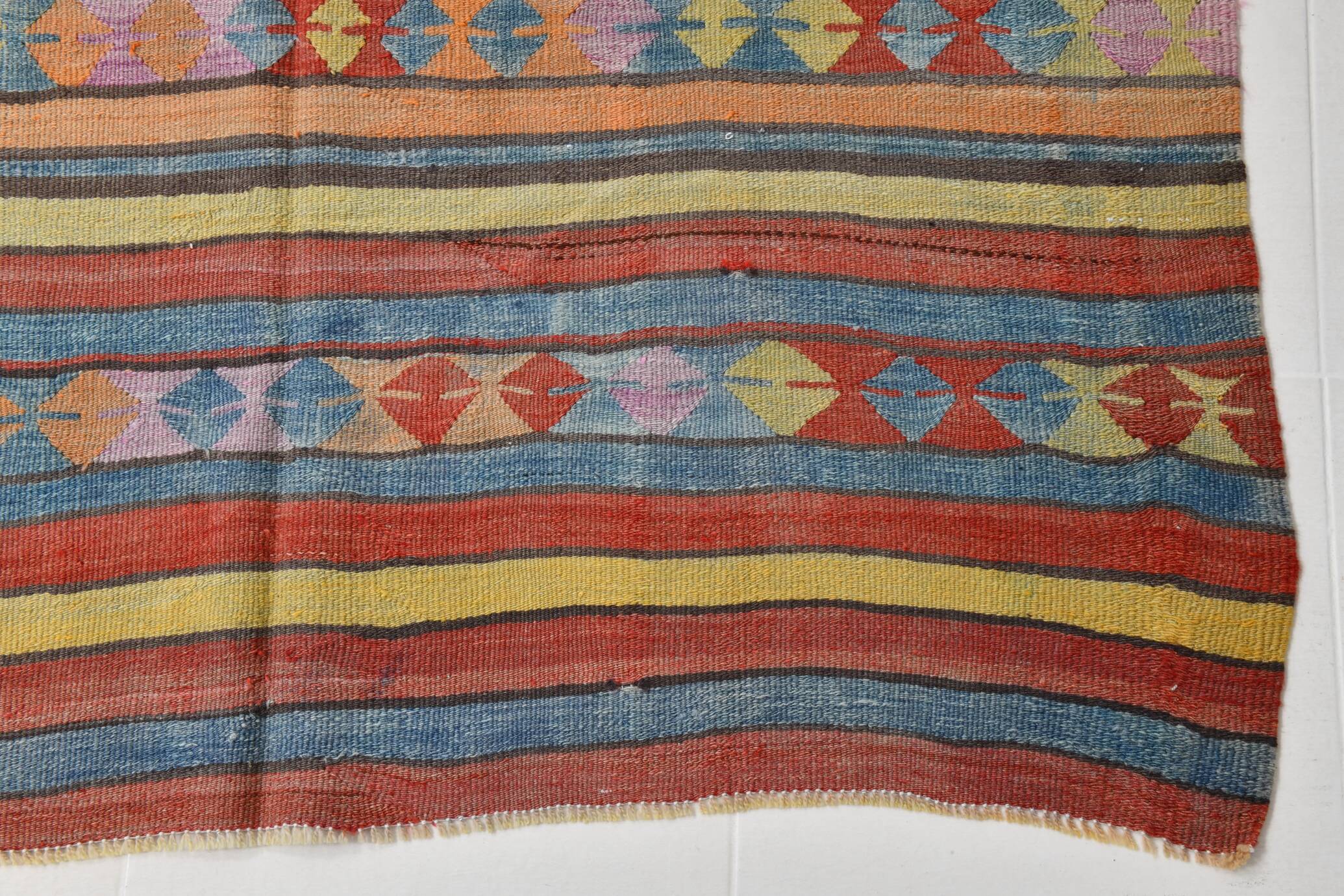4x7 Handmade Wool Turkish Vintage Kilim Rug, 136x201Cm SK 32979