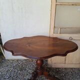 Wooden pedestal table