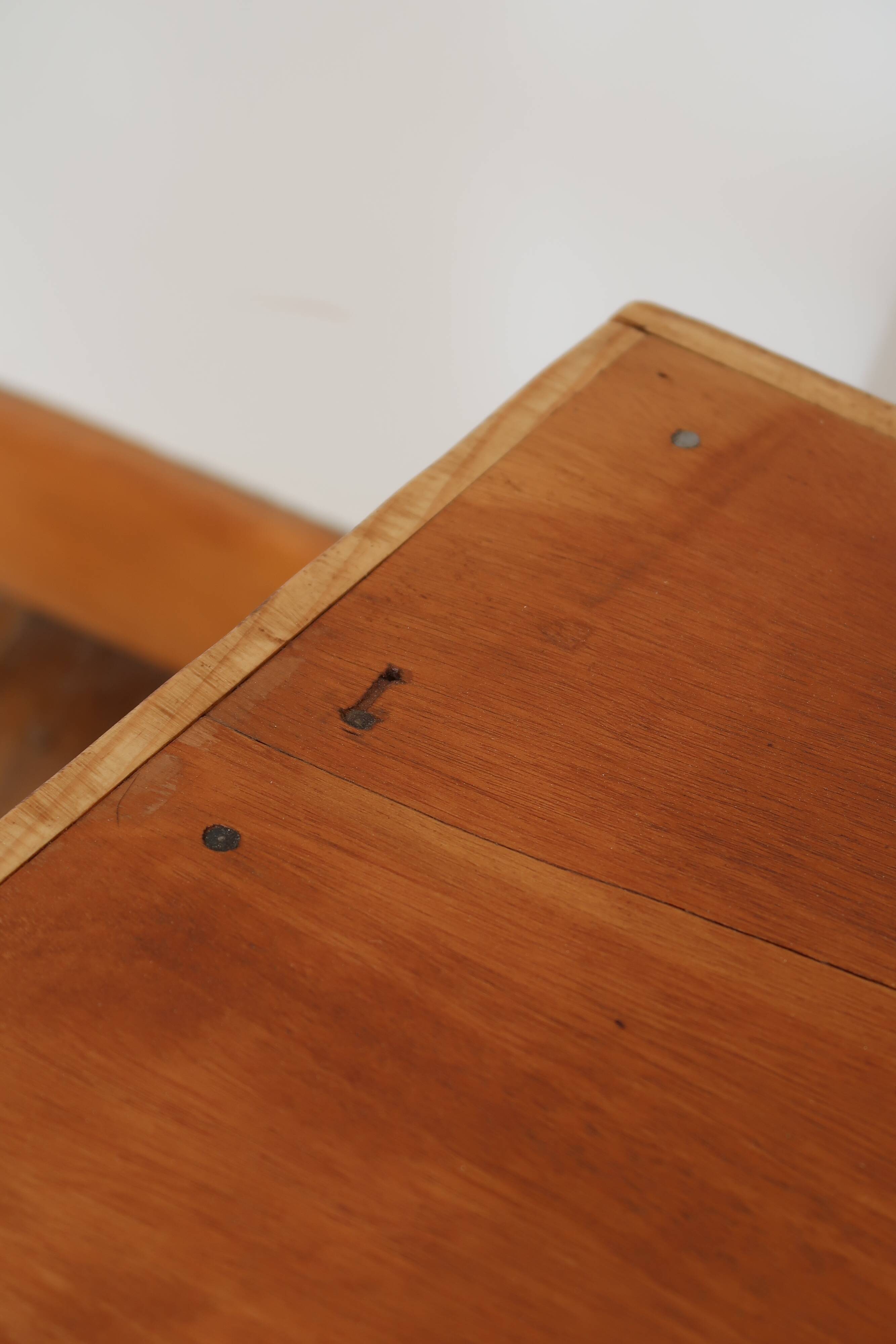 Scandinavian low bench