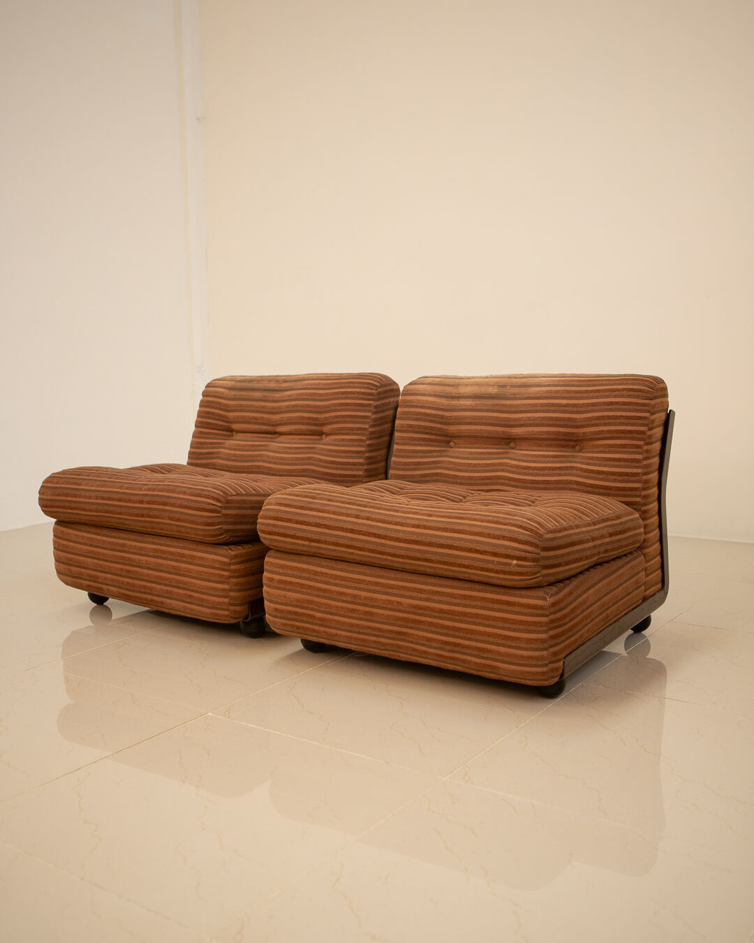 Pair of armchairs "Amanta" brown by Mario Bellini for C&B Italia 60's