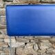 Lot de quatre chaises bleues aux courbes design