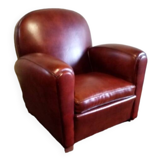 Club armchair with round back