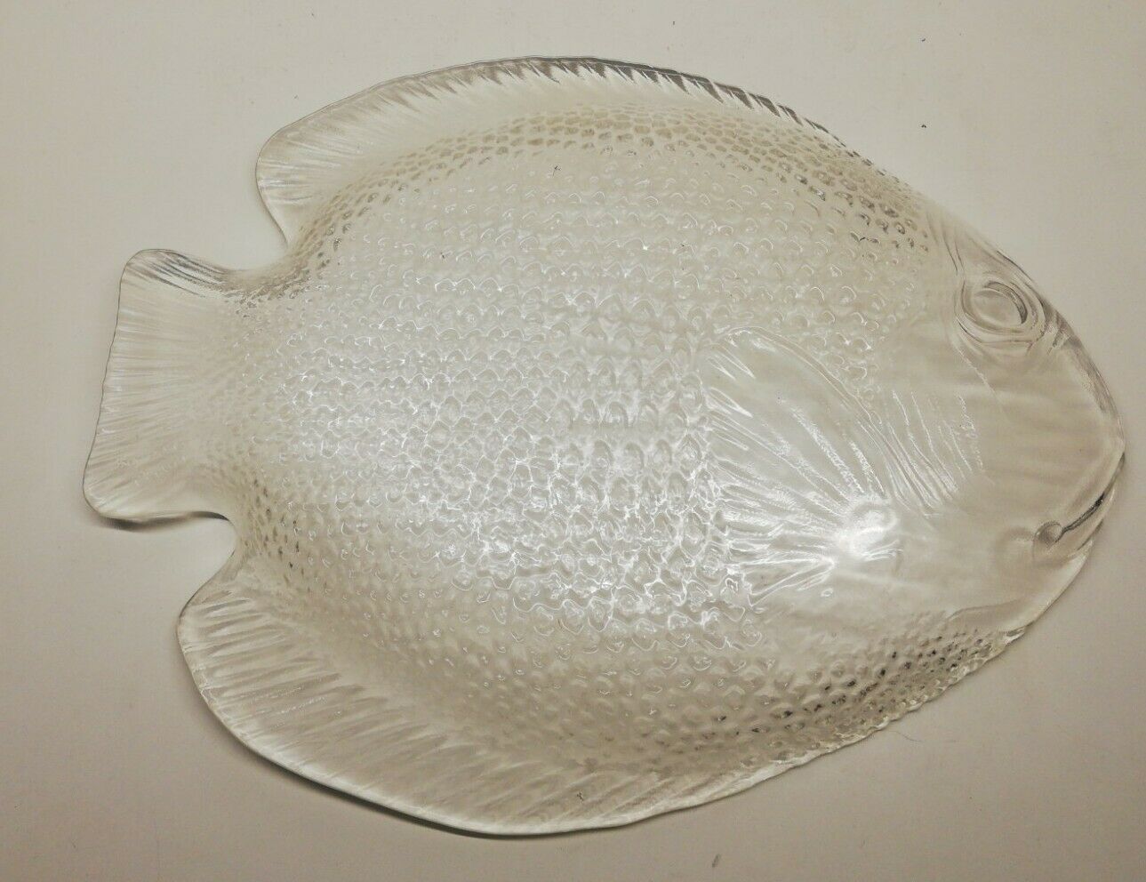 Arcoroc vintage glass fish dish
