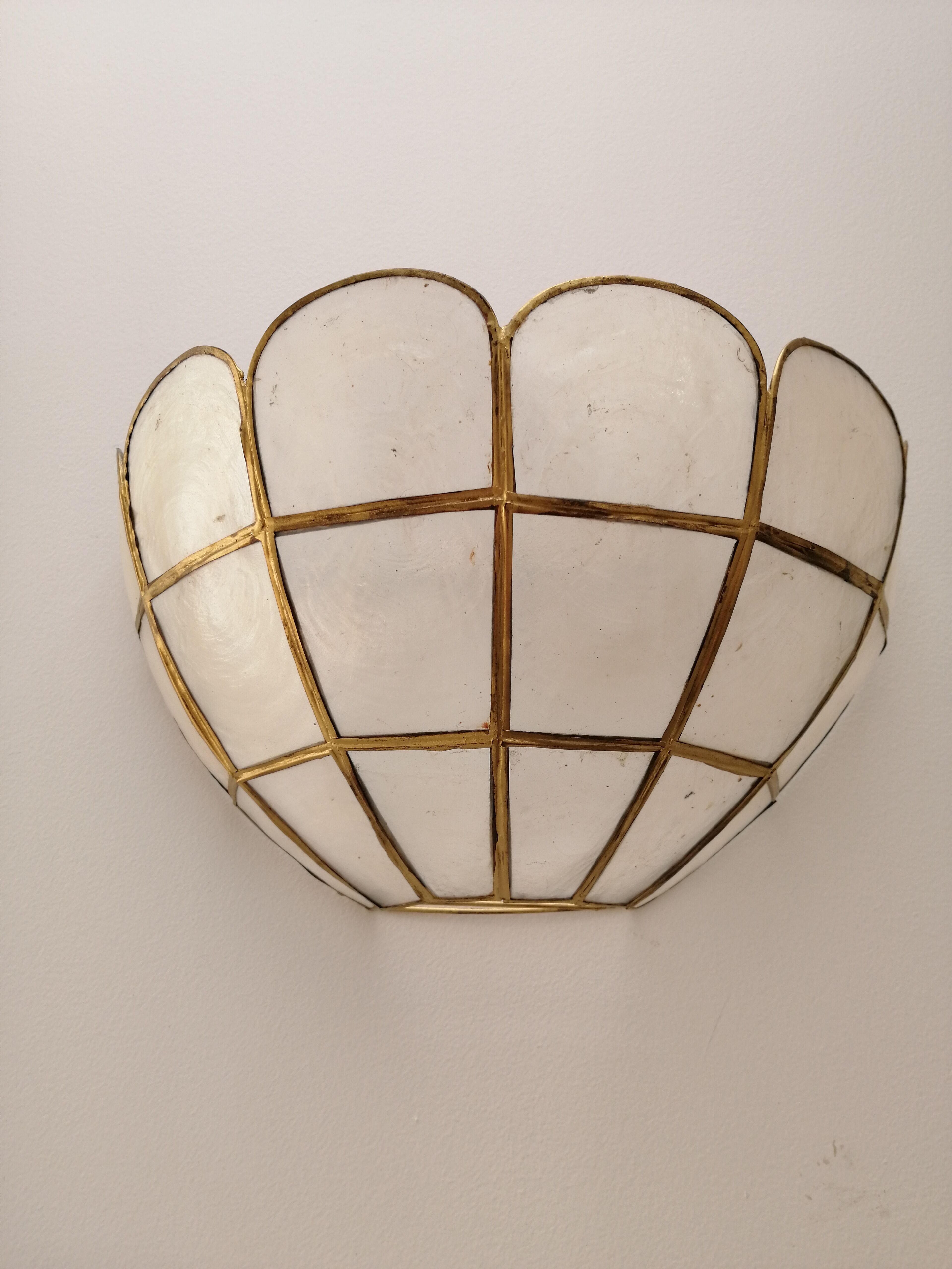 Mother-of-pearl wall sconce