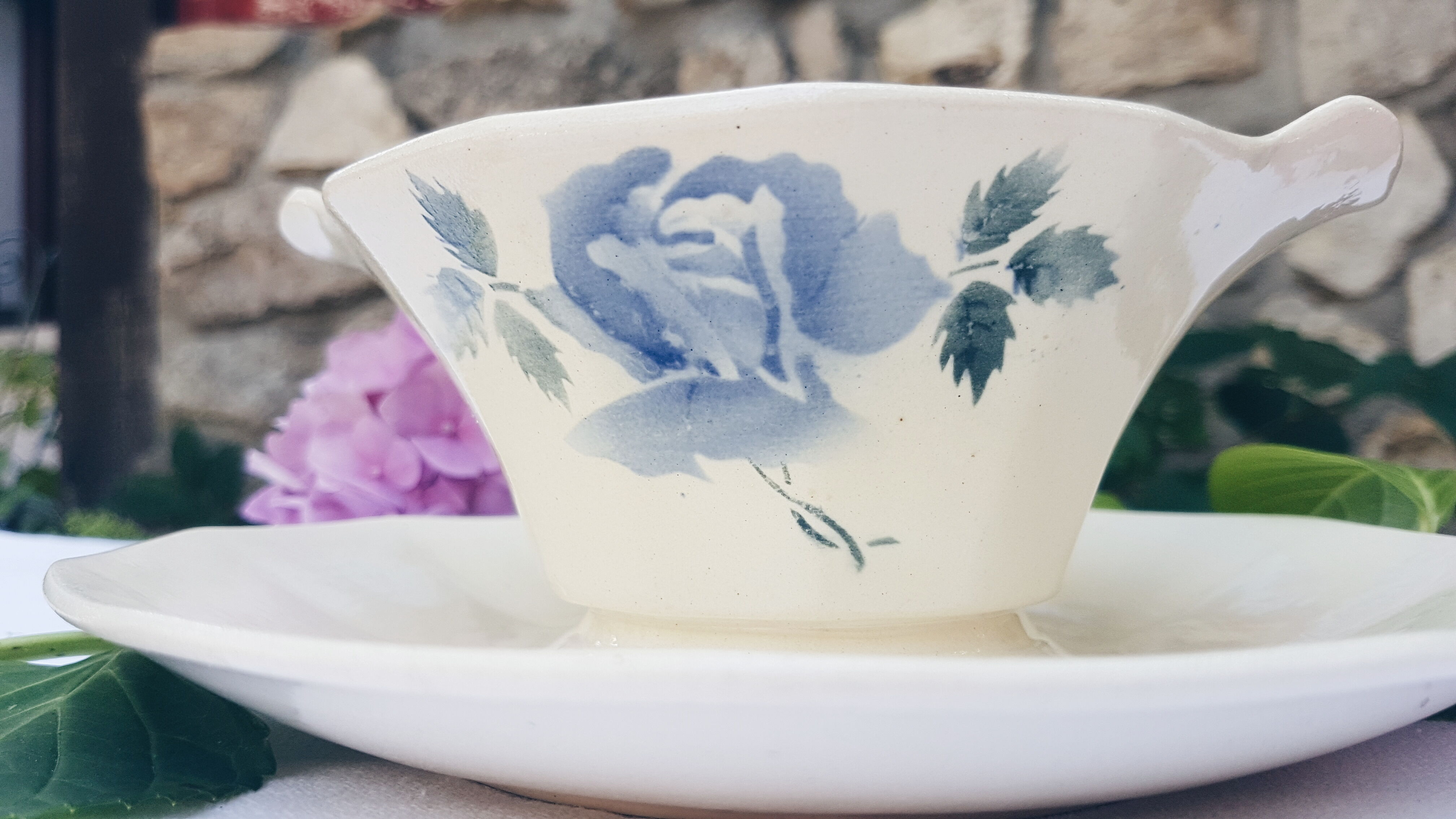 Saucière Digoin Sarreguemines blue Rose porcelain pattern "Cannes"