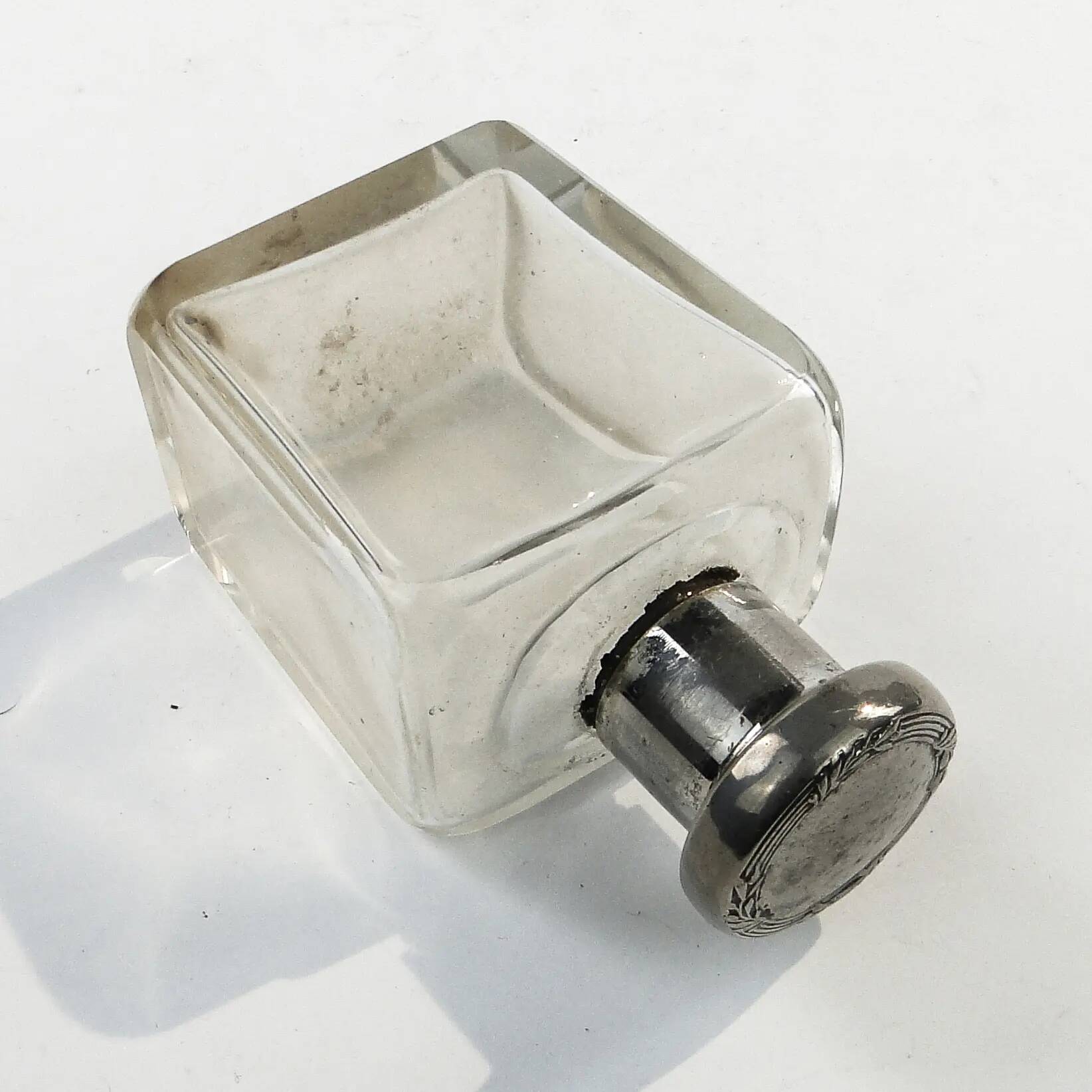 Art Deco hip flask, crystal, France, 1930s
