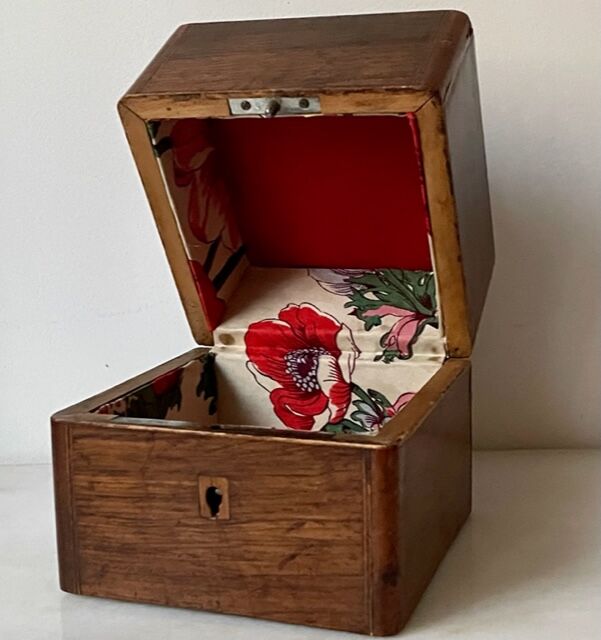 Boite à bijoux en bois de palissandre XIXème siècle