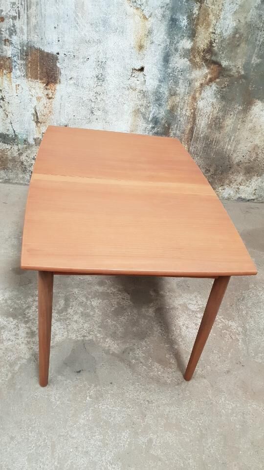 Scandinavian table extansible