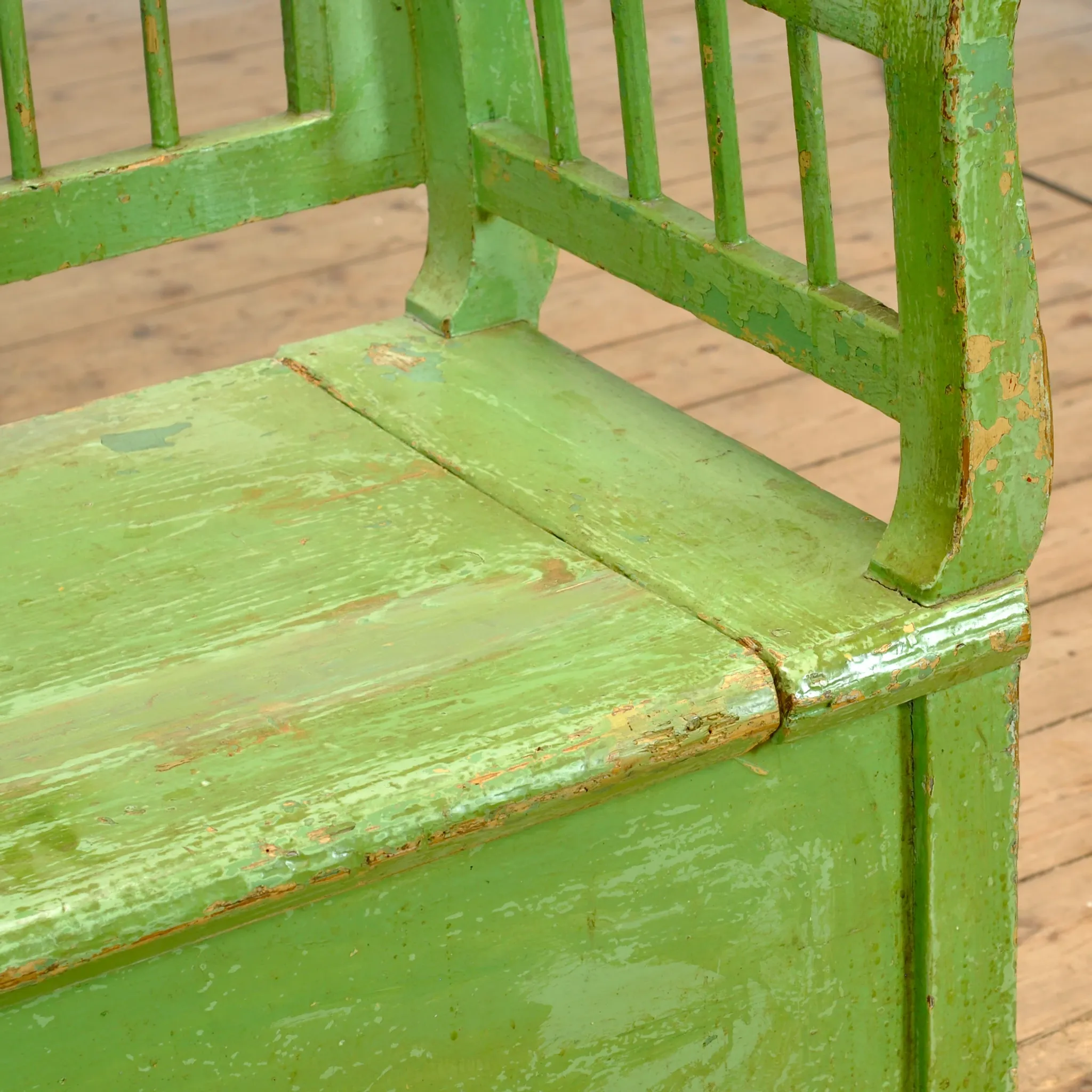 Banc en pin ancien avec rangement, années 1900