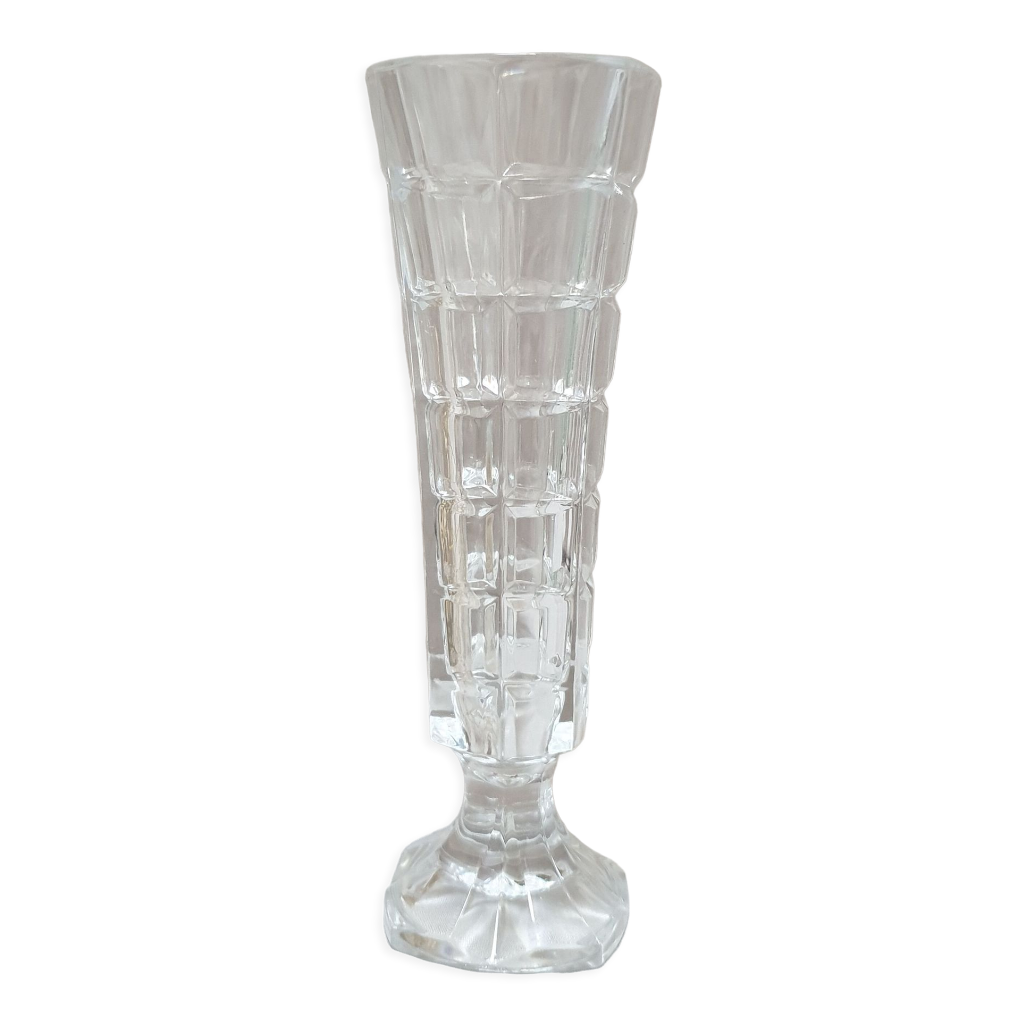 Vintage soliflore in chiseled glass