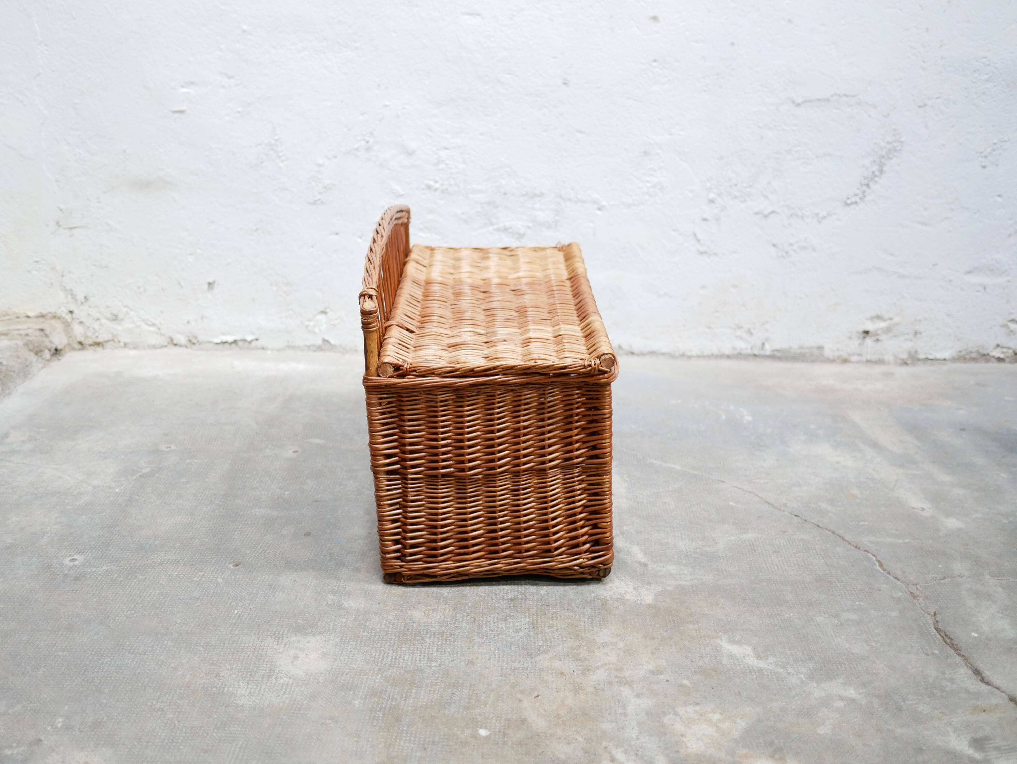 Vintage rattan bench trunk
