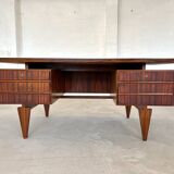 Bureau de direction en palissandre par Illum Wikkelsø, années 1970.