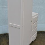 Asymmetrical wardrobe of the 40s