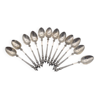 12 teaspoons, dessert, in silver. minerva and goldsmith hallmarks. 12.5 cm.
