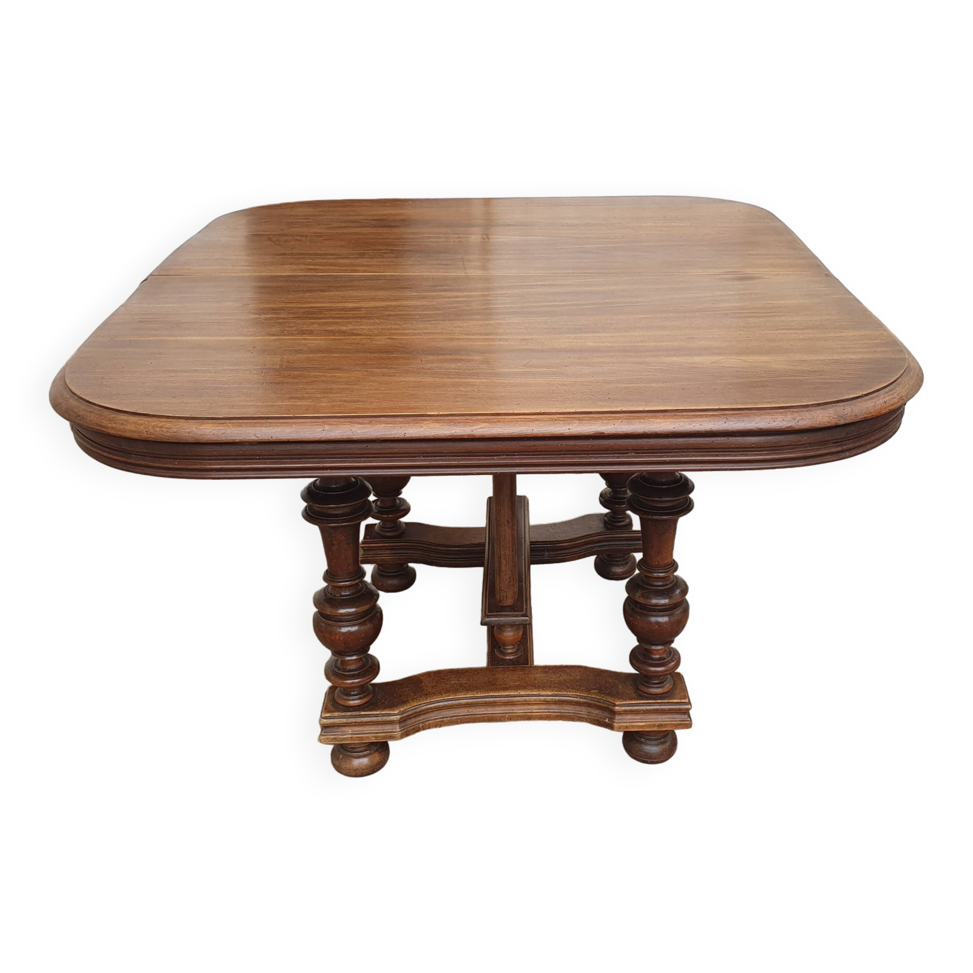 19th century Renaissance style extending table