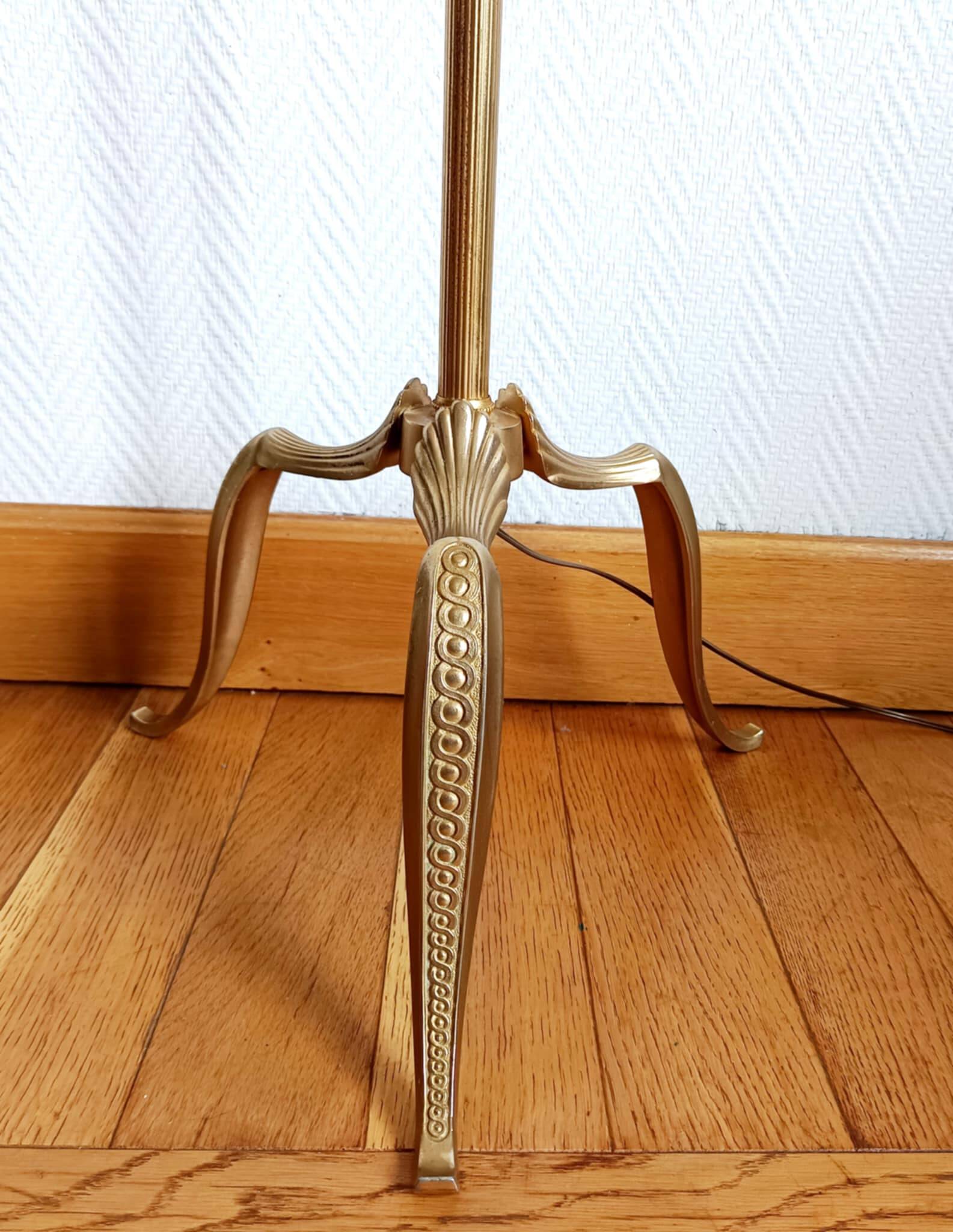 Lampadaire métal doré style Louis XV