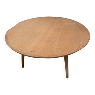 round coffee table