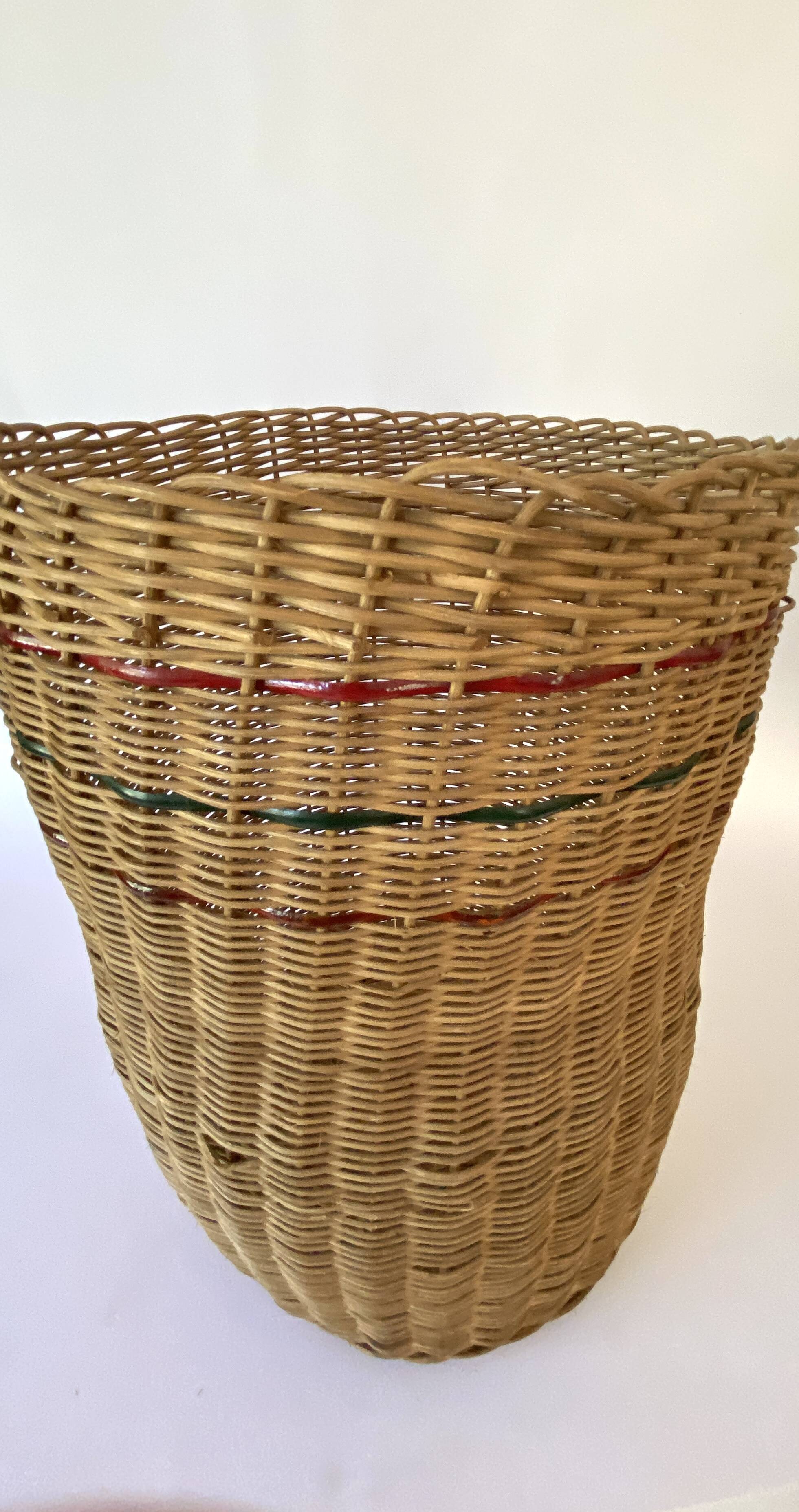 High basket with woven straws
