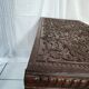Ancien coffre en bois sculpté oriental