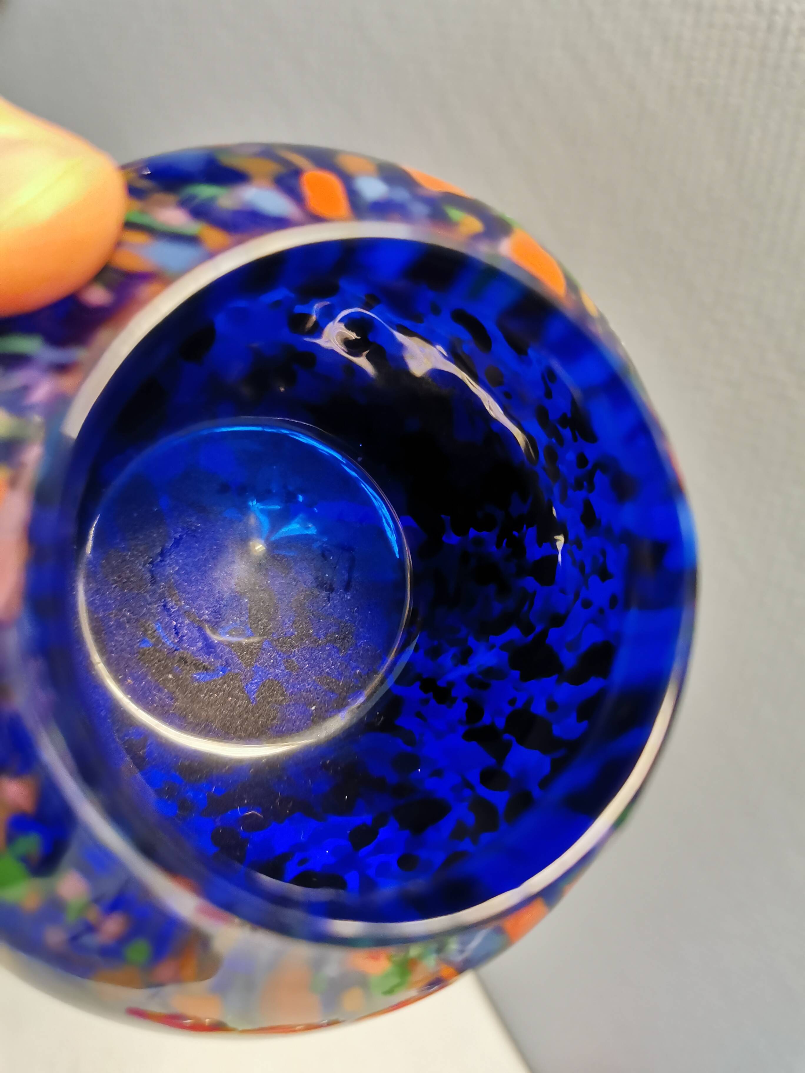 Beautiful mouth-blown ‘Plutta’ glass vase