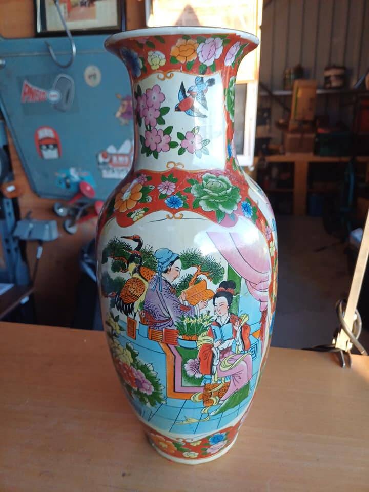 Beautiful ceramic Asian pattern