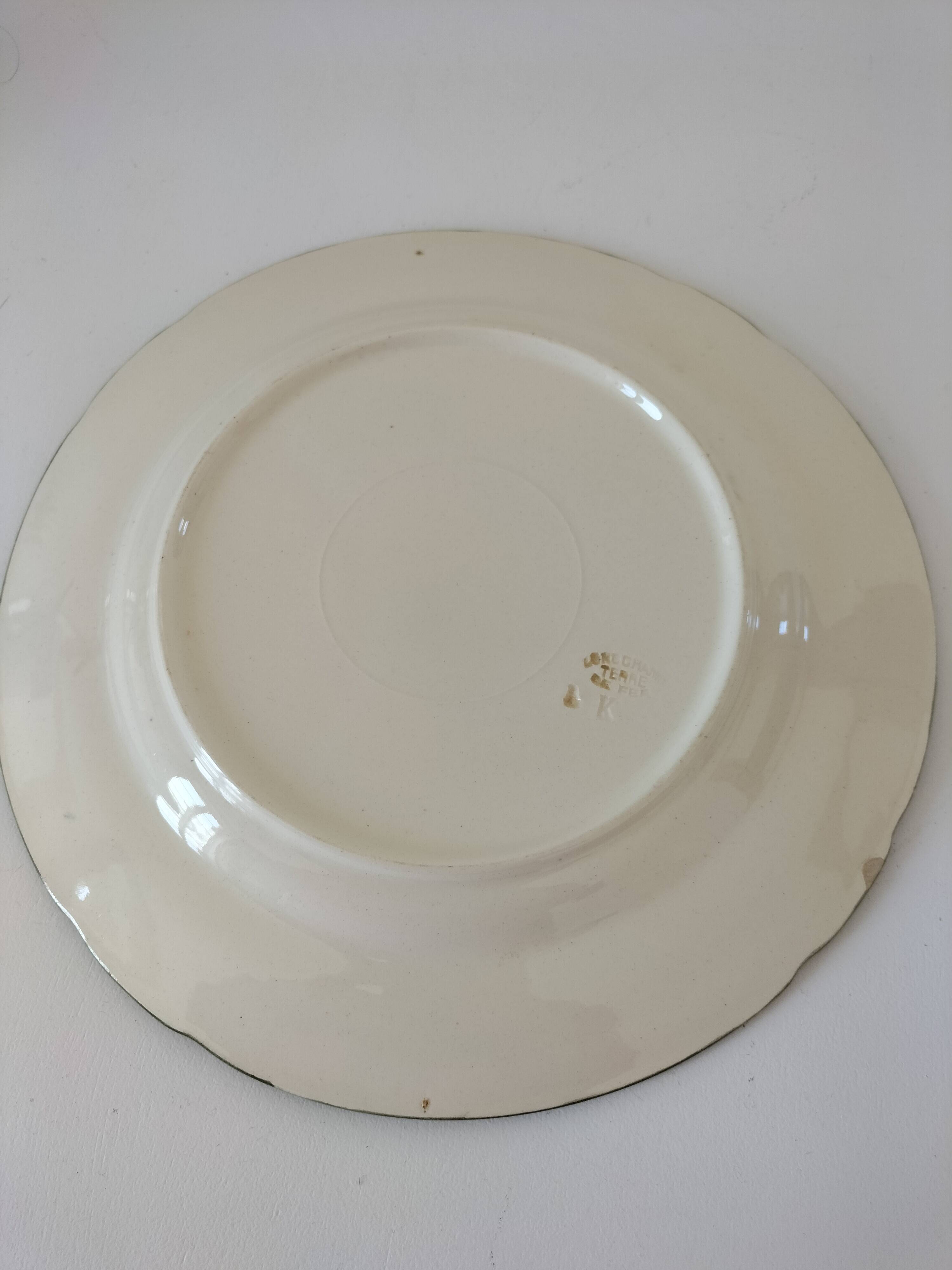 Longchamp compartmentalized plate