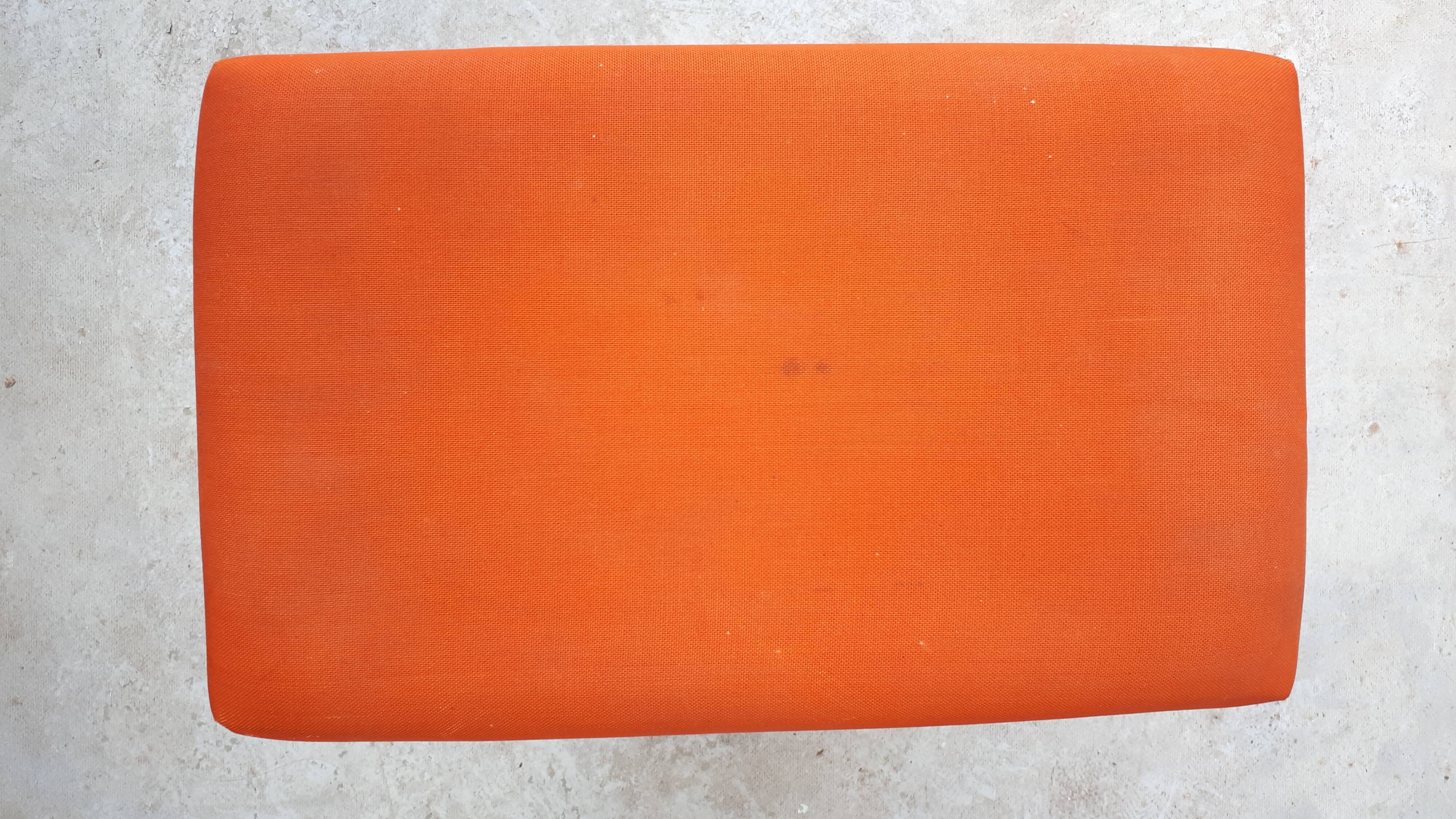 70's white and orange Prisunic Tabouret