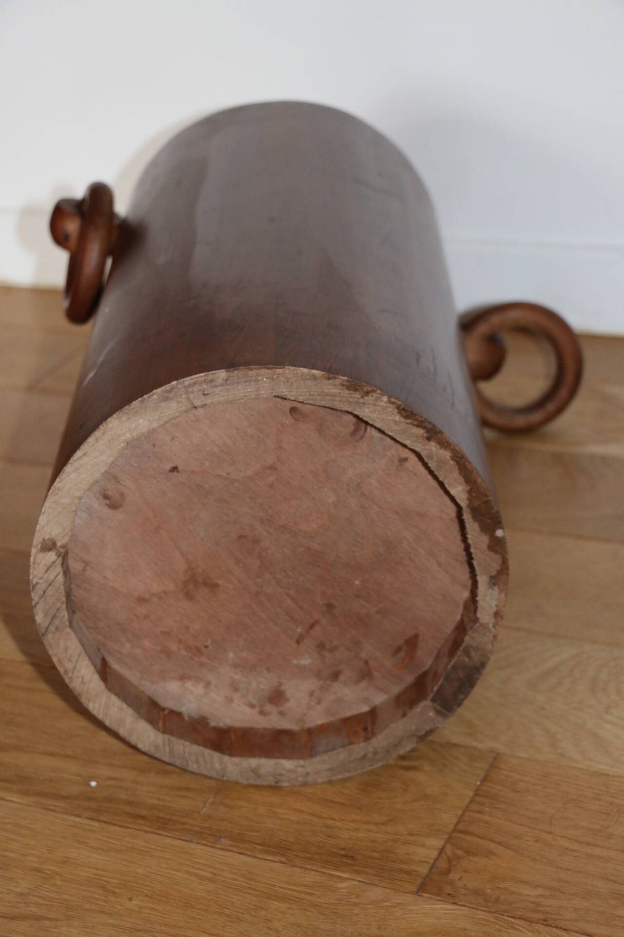 Wooden umbrella stand