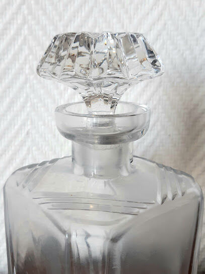 Art Deco diamond whisky deco decanter