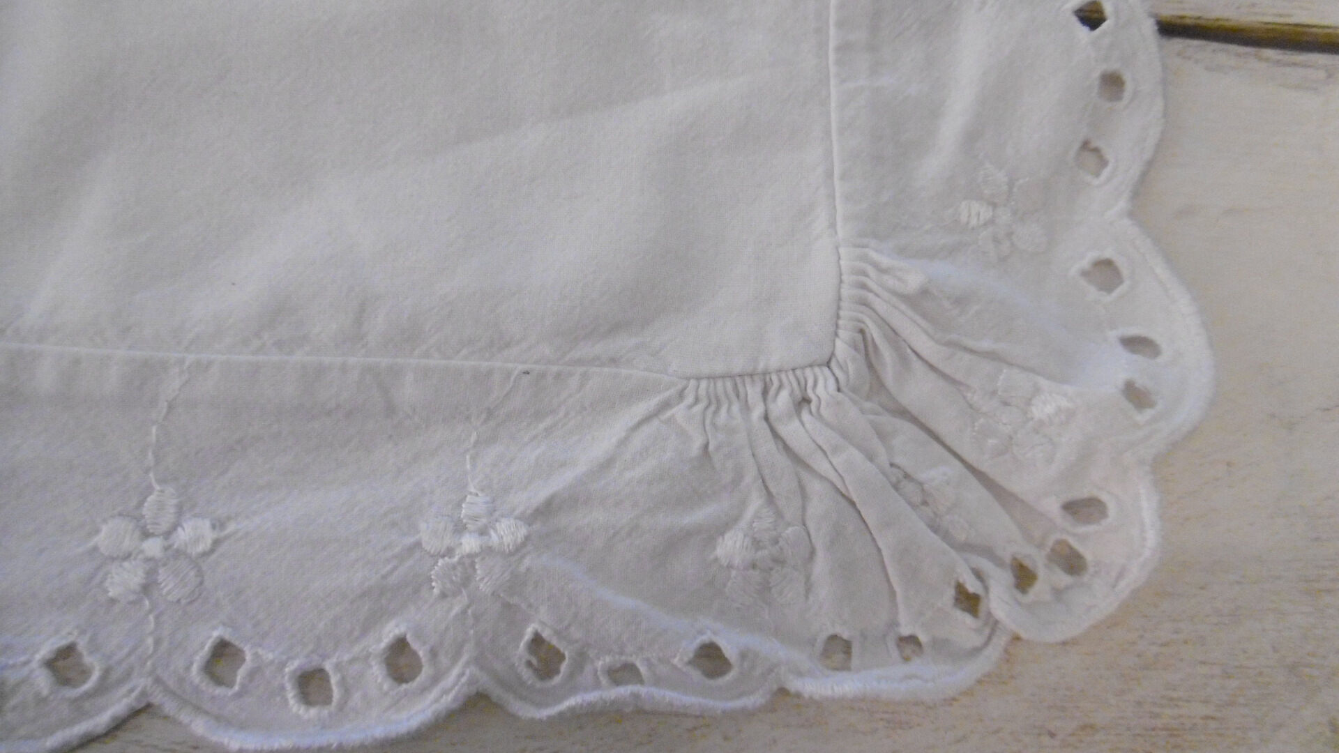 Pair of pillowcases with english embroidery