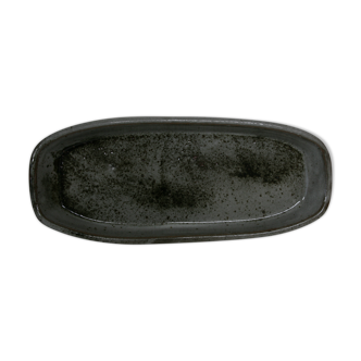 Flat in brown grey gres