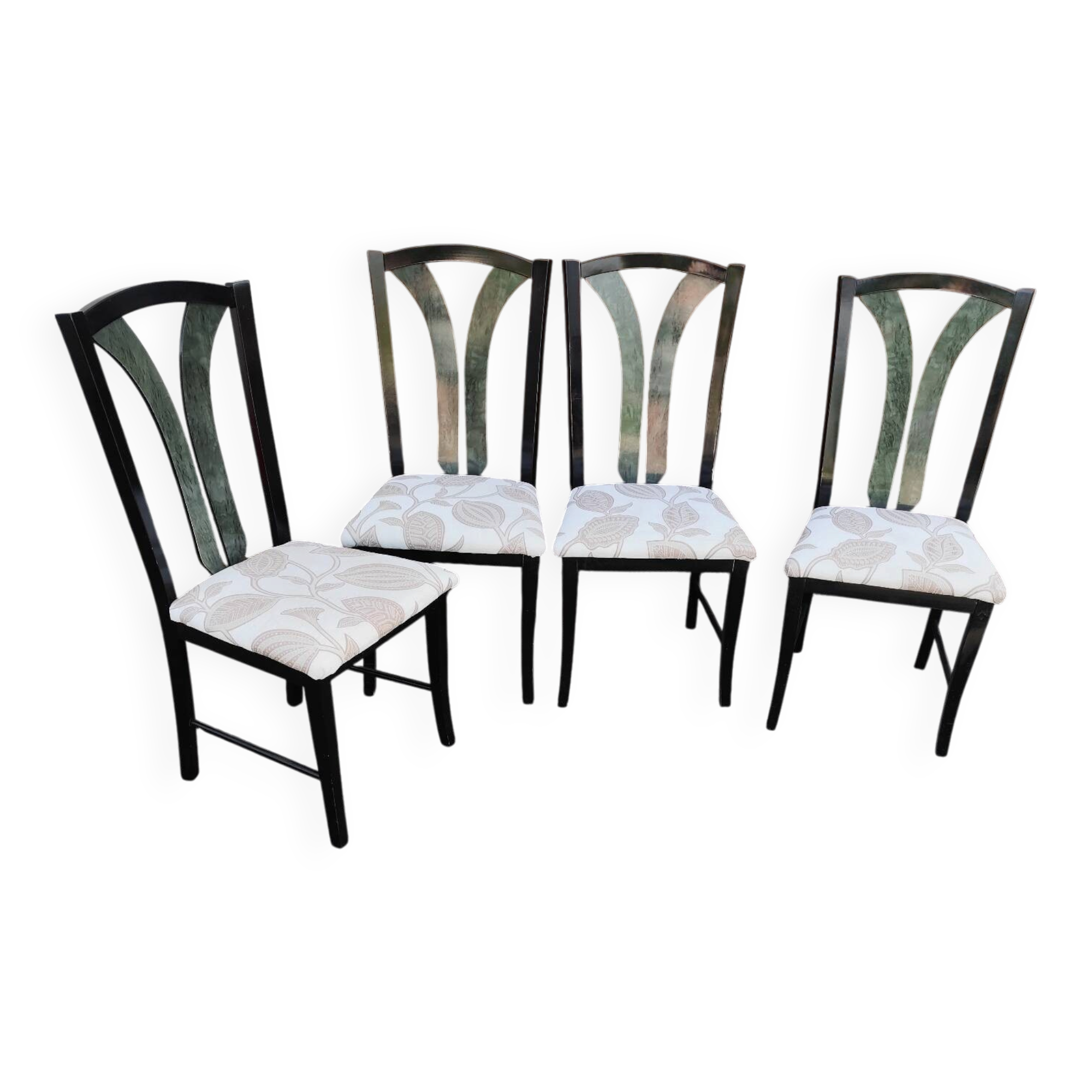 Set of 4 chairs