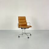 Armchair "EA 219" designed by Charles & Ray Eames for ICF, USA 1970's.