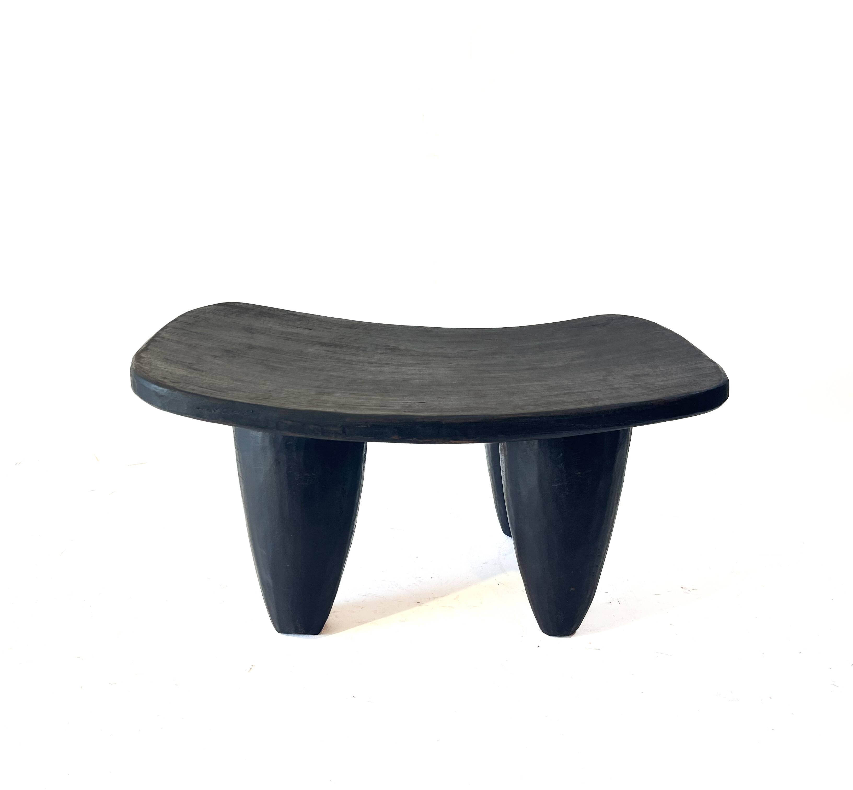 Tabouret Senoufo en bois noir, Côte d'Ivoire