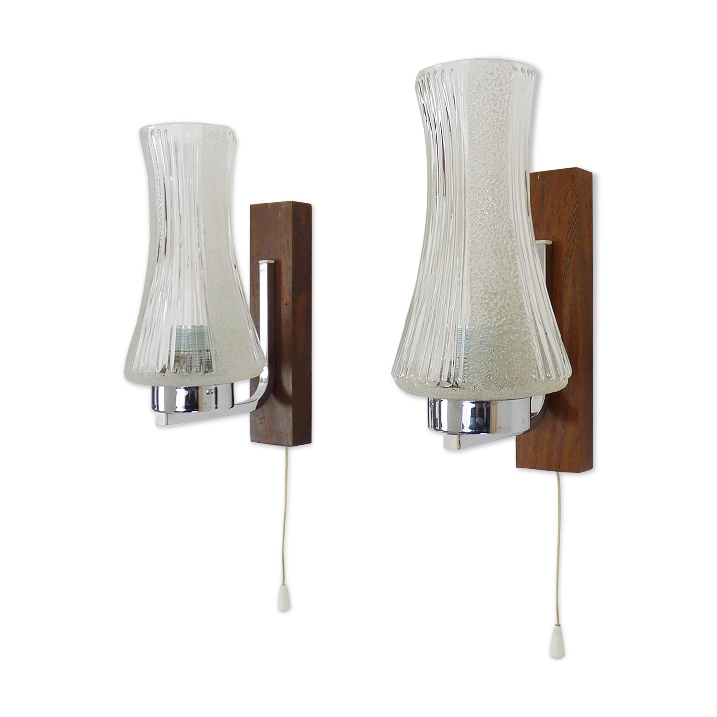 Pair of Scandinavian vintage wall sconces with pull shot, wood and chrome metal. Year 60