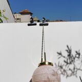 Suspension glass of pale pink clicy