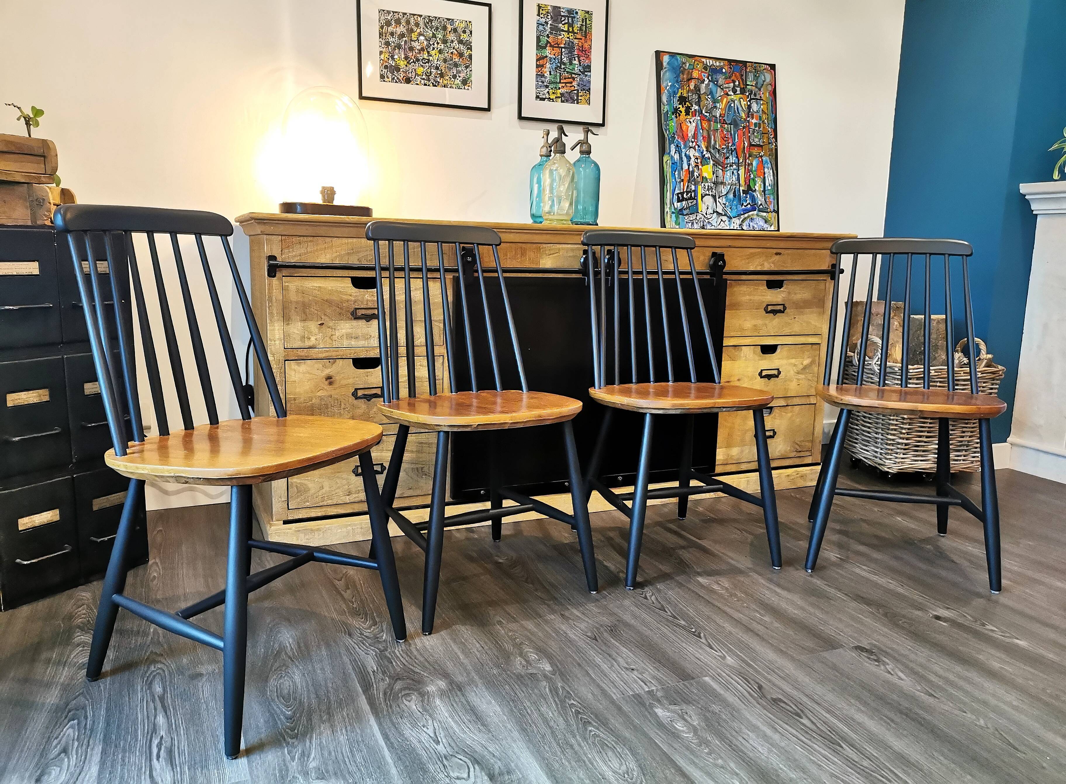 Series of 4 Scandinavian chairs