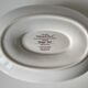 Saucière ovale Design Naïf sur son présentoir en vitro-porcelaine de Villeroy & Boch