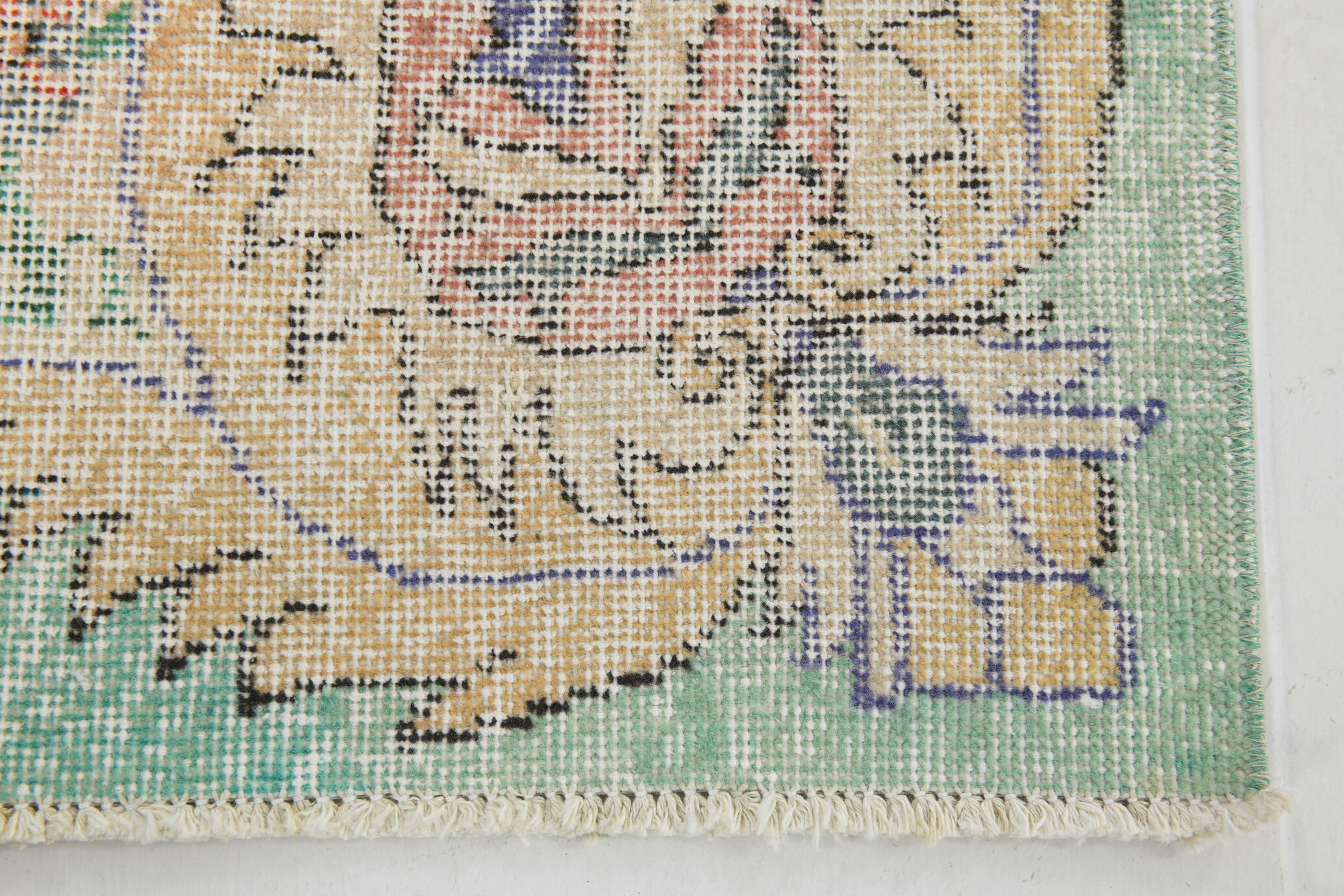 Pink madallion carpet rug 310x199cm