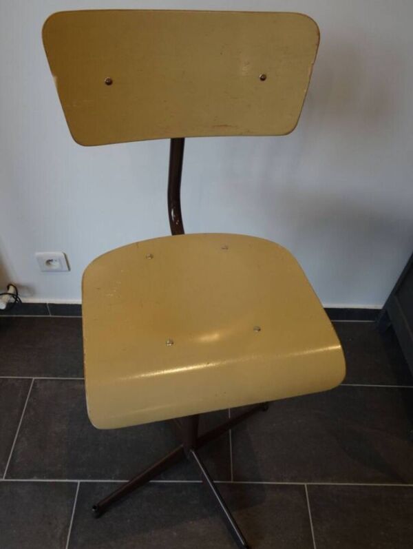 Chaise d atelier