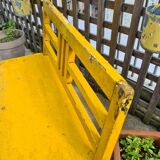 Banc d'écolier en bois jaune, années 60