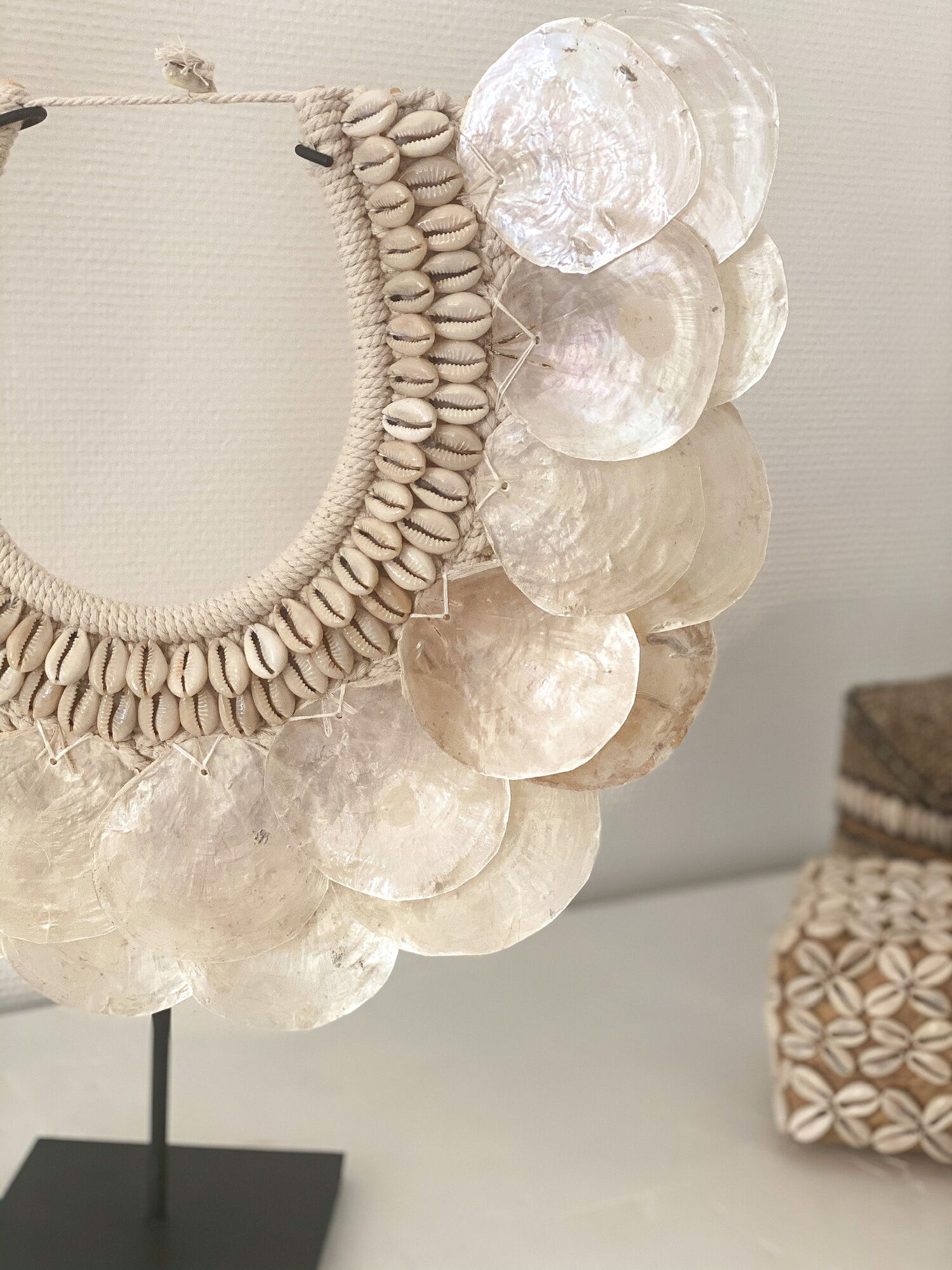 Collier papou de Papouasie en coquillages et nacre