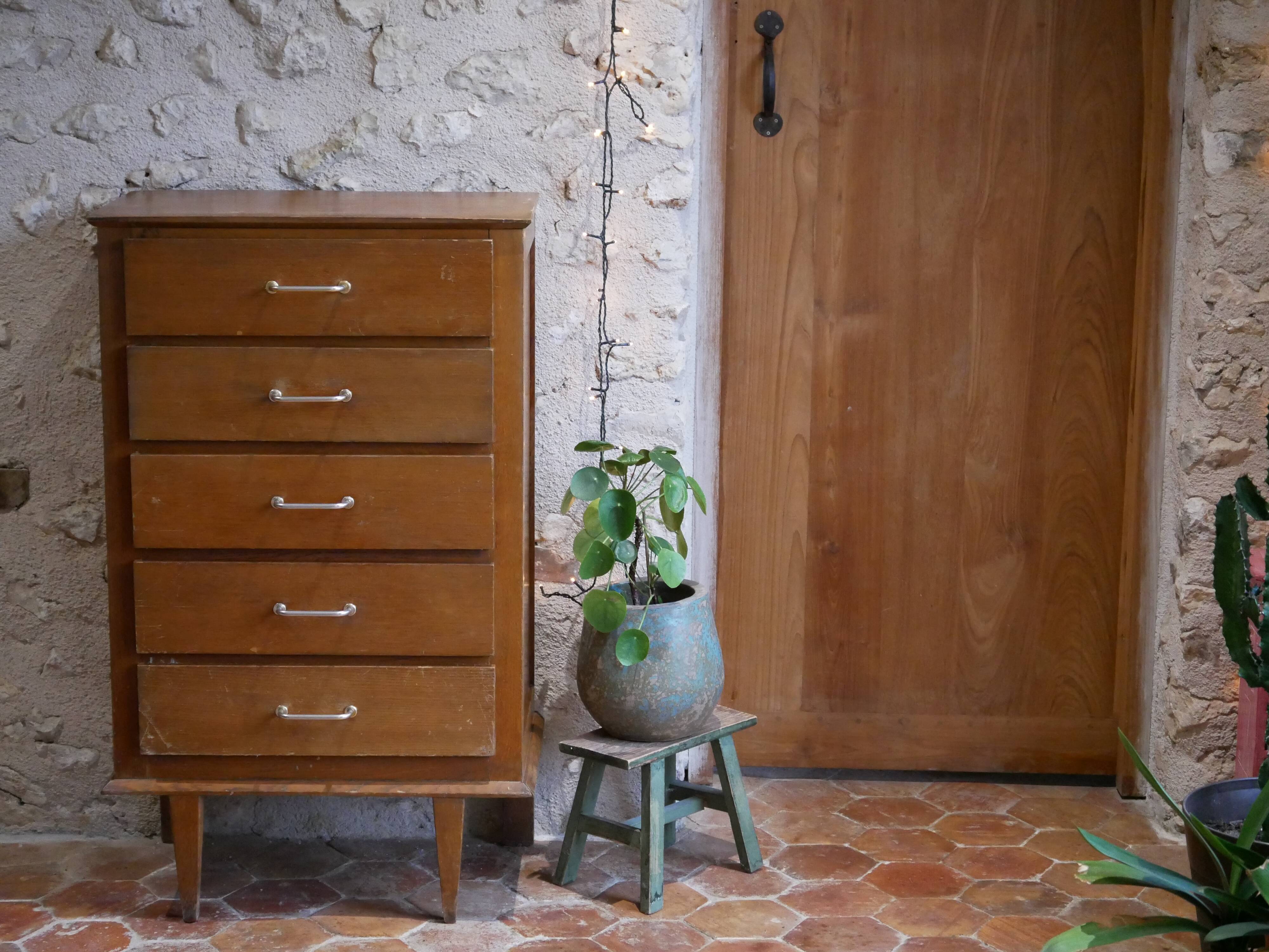Chiffonnier dresser