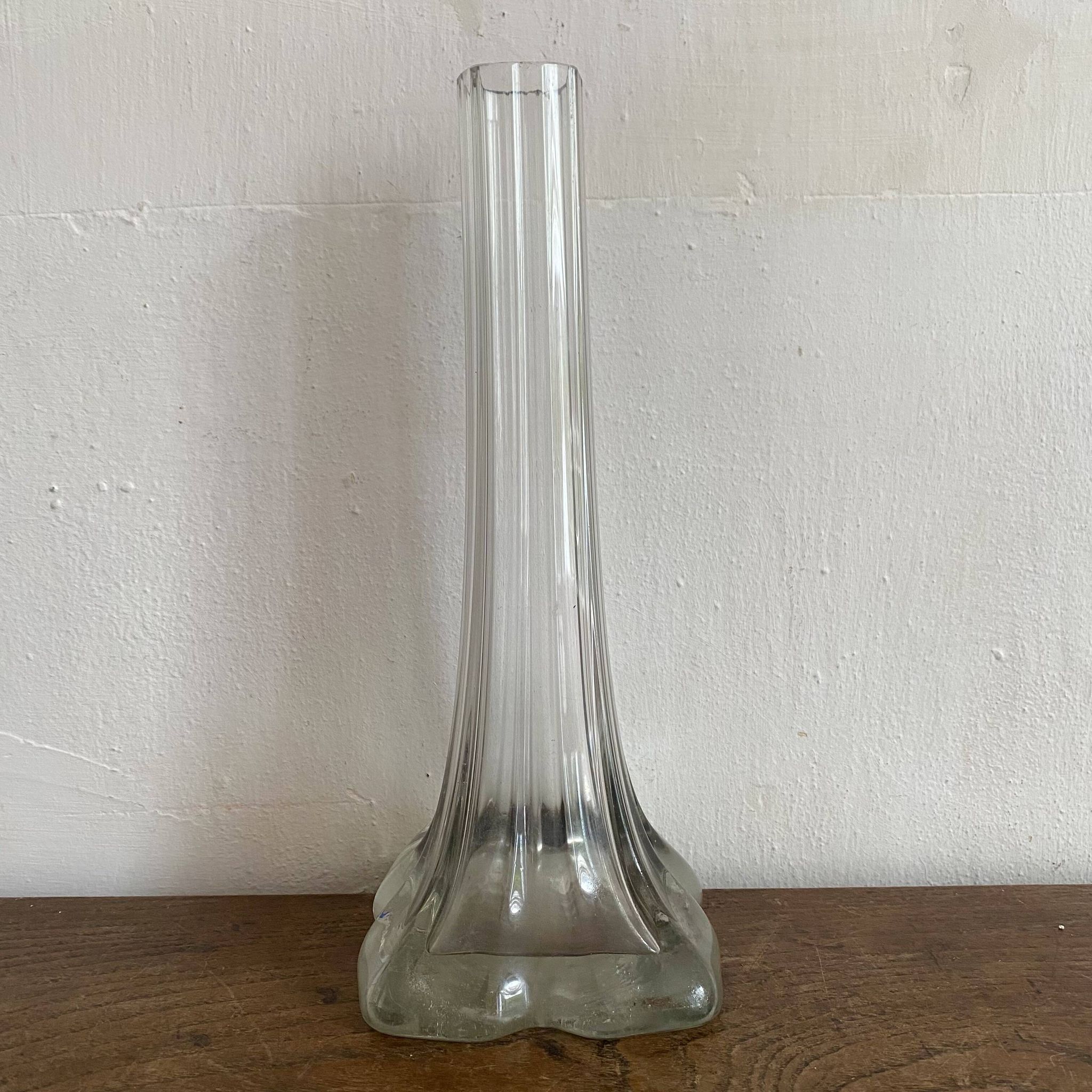 Vase en verre soliflore années 50-60